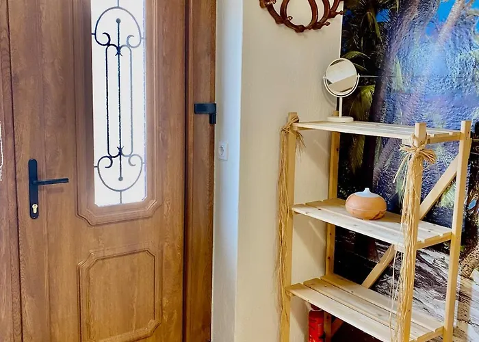 Krystallia Backyard House Apartament *