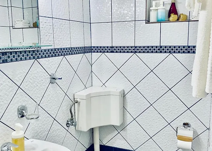 Krystallia Backyard House