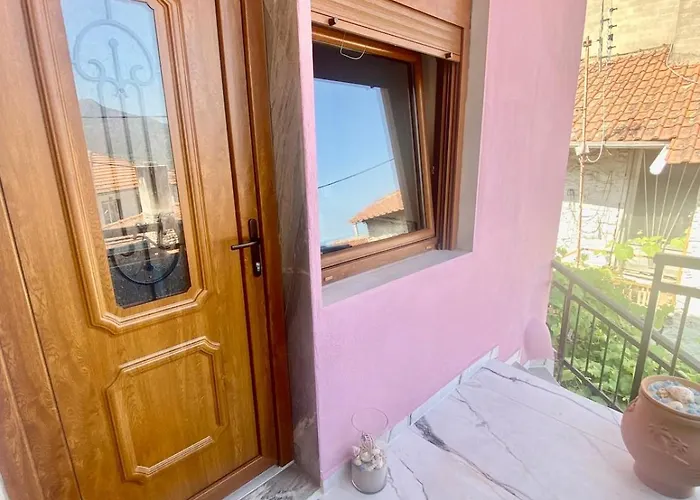 Krystallia Backyard House Apartament